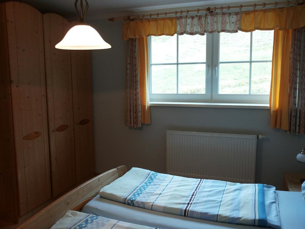 Ferienwohnung Dirnbergerhof Mondsee Zimmer foto